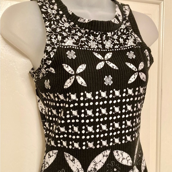 INC. International Concepts Black & White Sleeveless Top Size XS - Picture 2 of 7